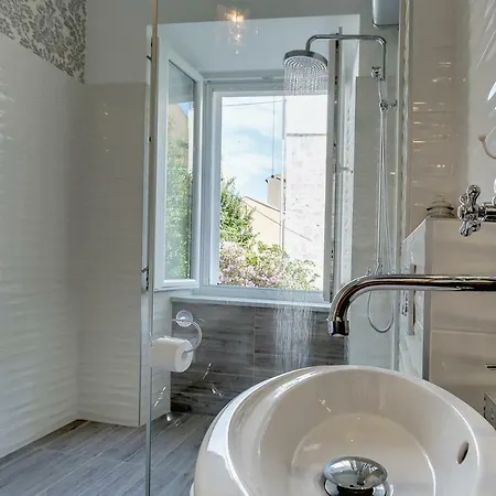 Bed & Breakfast Old Town Deluxe 4*
